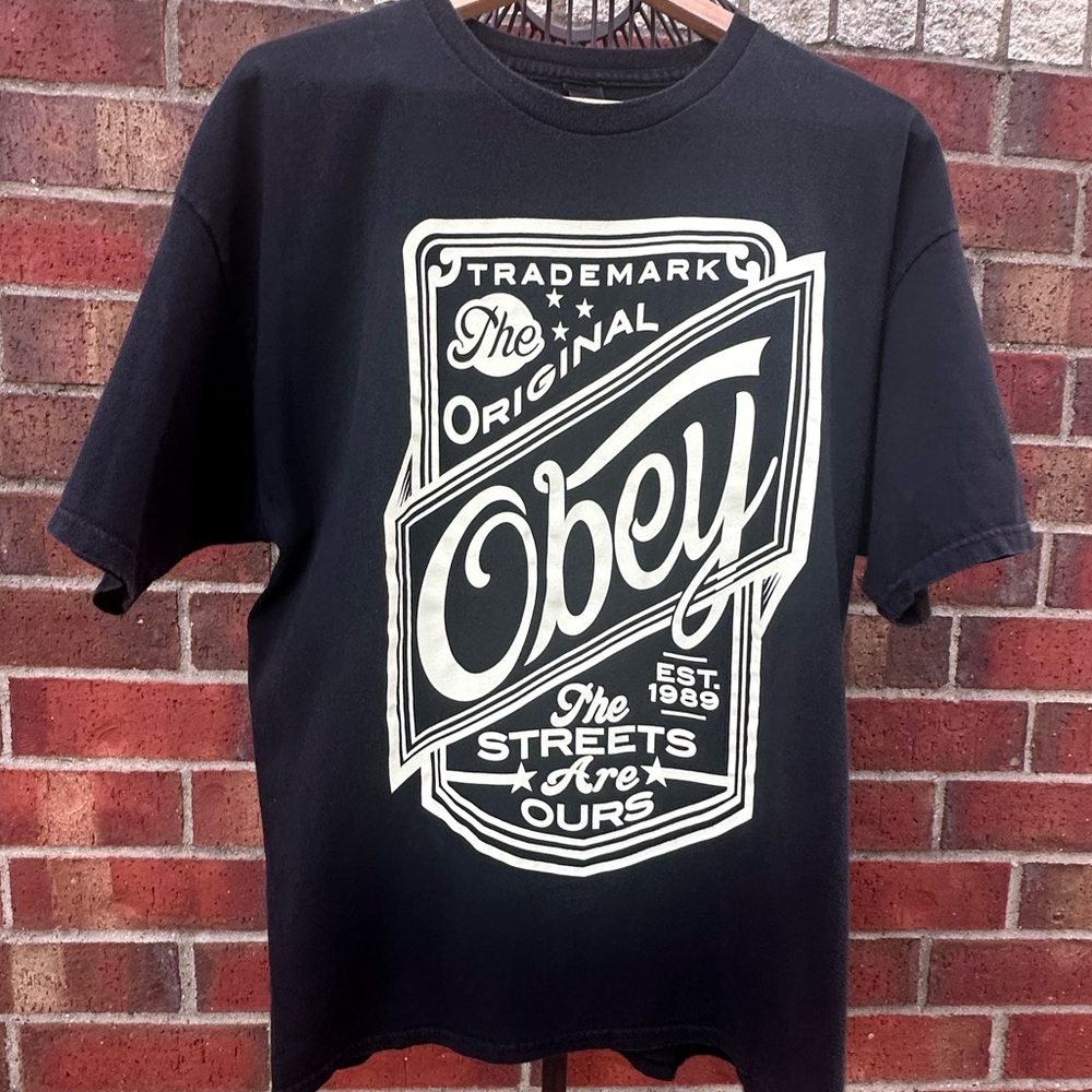 Obey Graphic Tee Streetwear T-Shirt Retro Skatercore Hipster Urban Grunge Y2K